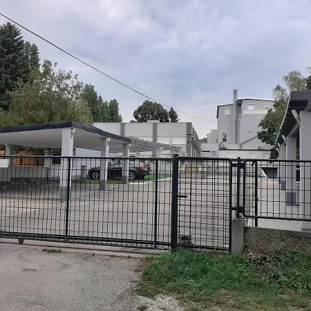 Apartment Kardos *